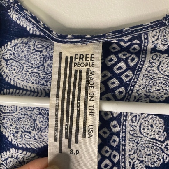 Free People Blue Paisley Short Sleeve Open Kimono Size Small Boho Lightweight - Picture 5 of 13